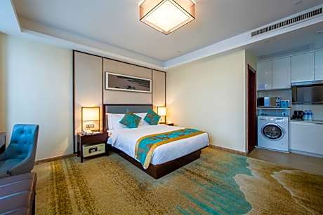 Standard Queen Room