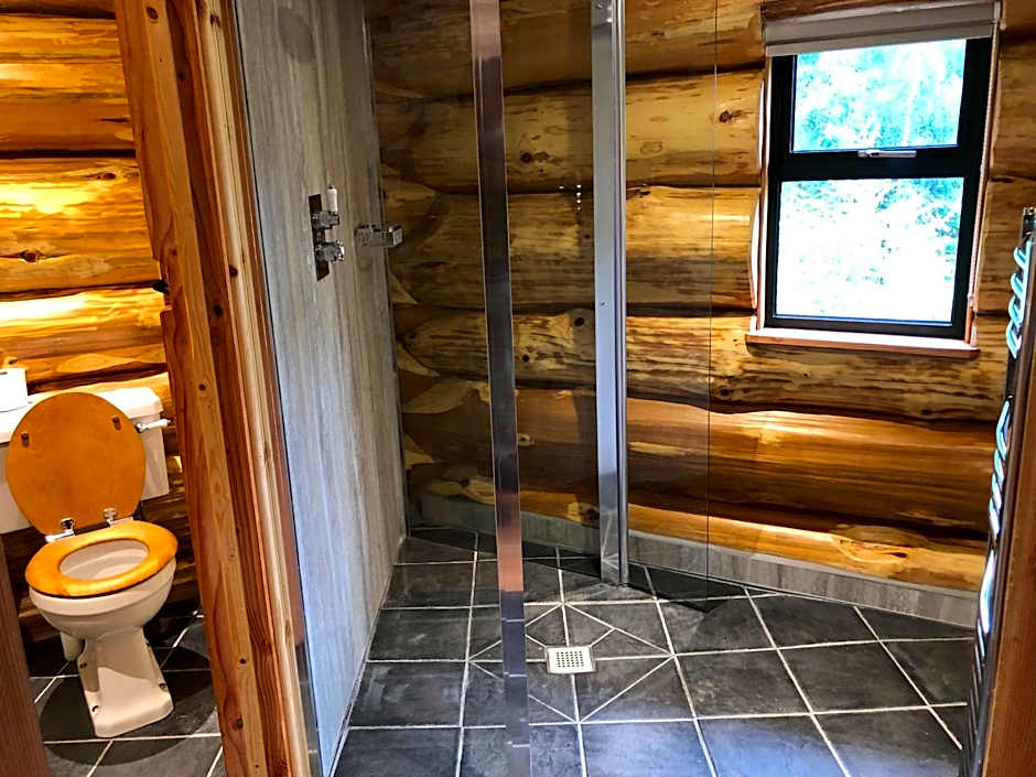 Coed y Marchog Woodland Retreat