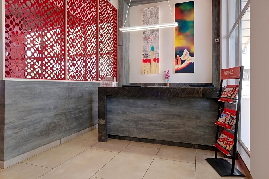 7 Apple Hotel, Vadodara