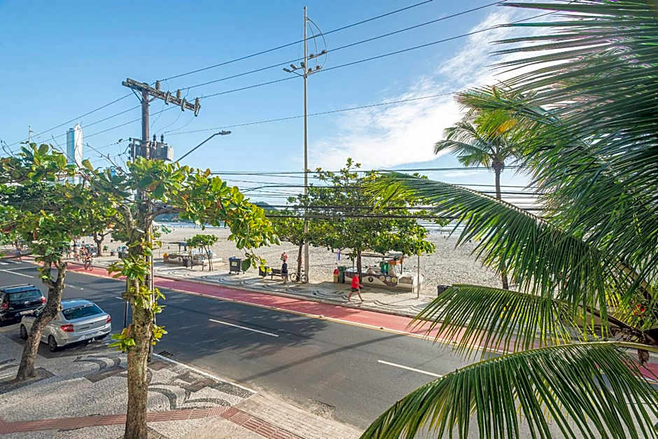 ITNC013 - Avenida Atlântica | Amplo apê com 3Q+3WC