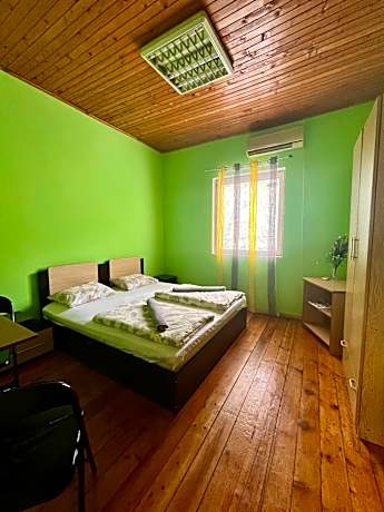 Elegance on a Budget - Rooms for Rent in Sofia Center