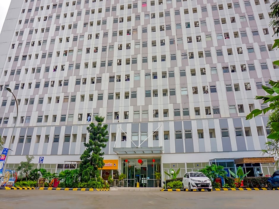 OYO 90241 Gunung Putri Square Apartment