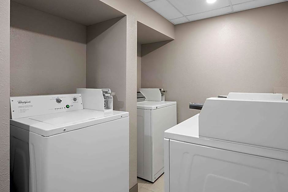 Country Inn & Suites by Radisson, Coon Rapids, MN