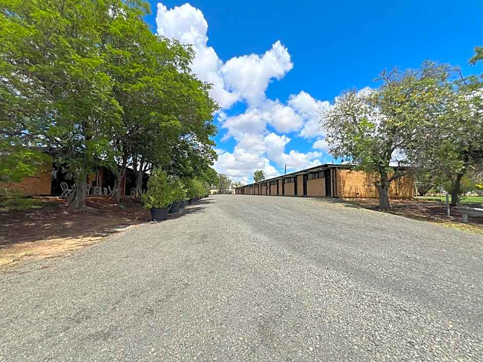 Jumbuck Motel - Oil Friendly Price