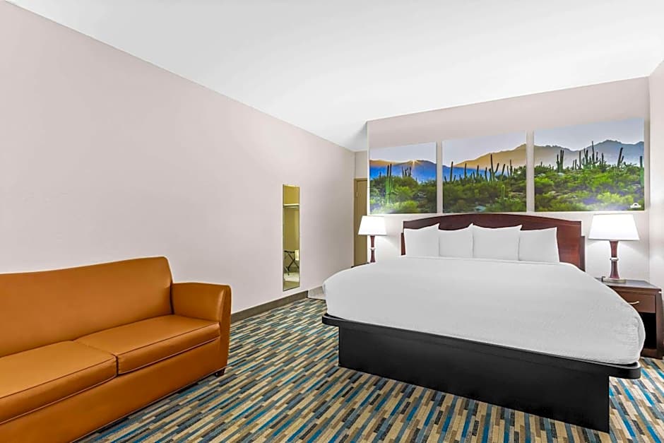 Days Inn & Suites by Wyndham Mesa Near Phoenix