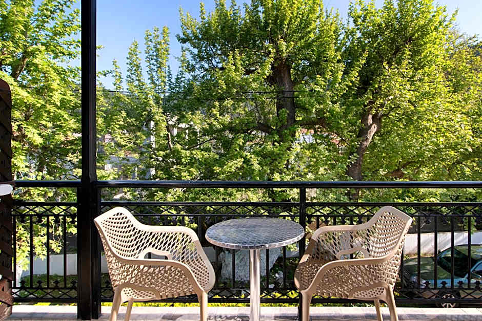 Kamelia & Semeli Hotel