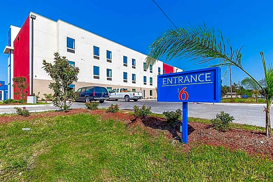 Motel 6 Texas City I-45