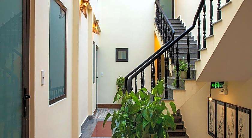 Hoi An Riverland Villa - Hoi An Center