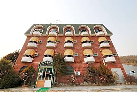 Pocheon Sambok Motel