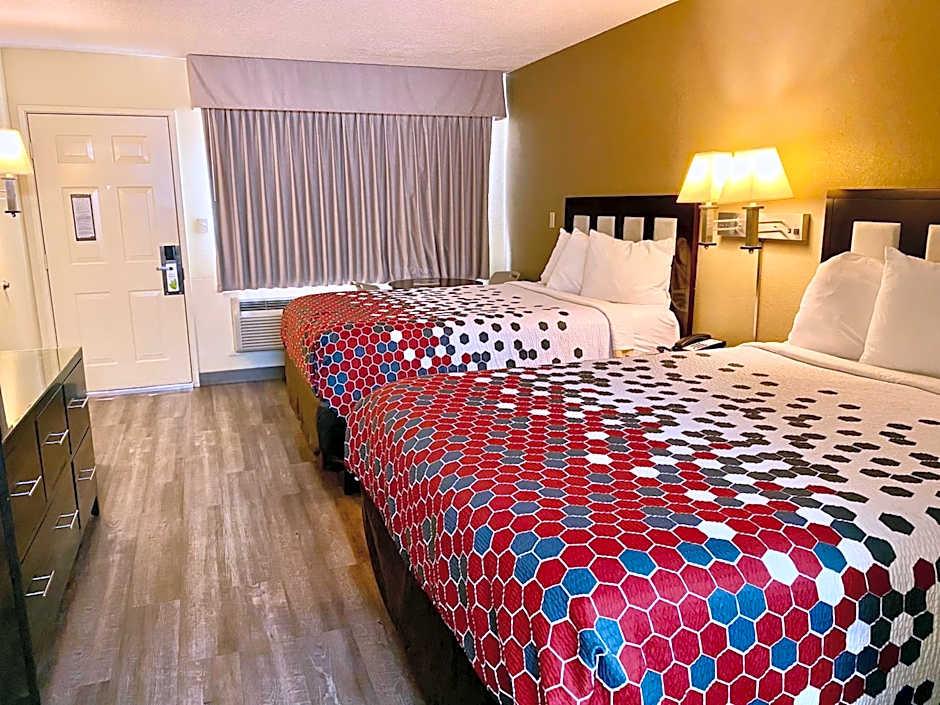 Super 8 by Wyndham Albuquerque Downtown