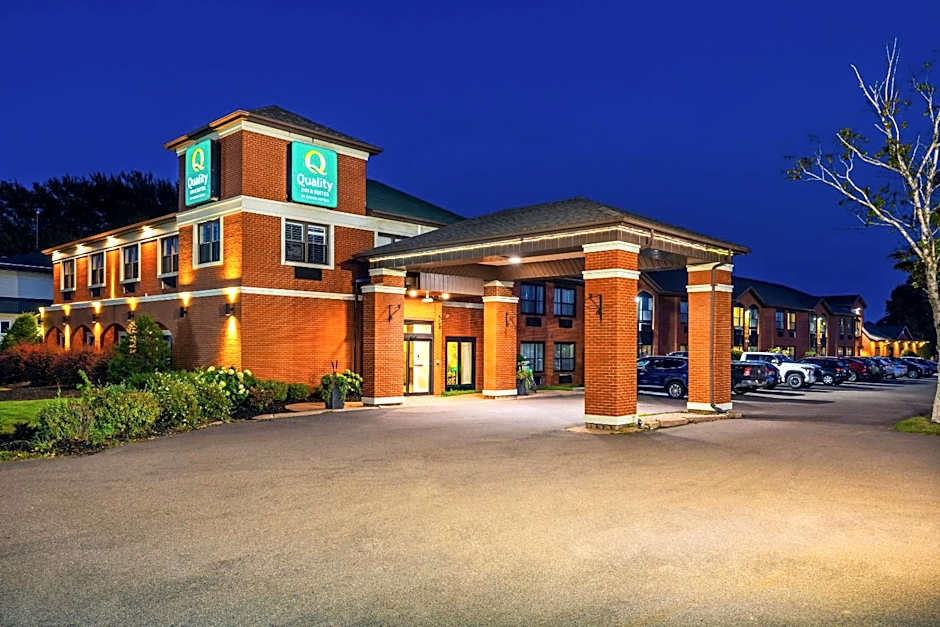 Quality Inn & Suites Garden Of The Gulf