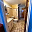 Claddagh Motel & Suites