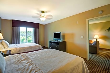 2 Queen Hearing Accessible Suite Non-Smoking