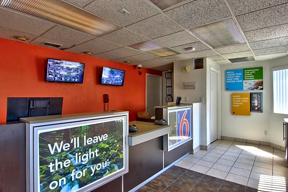 Motel 6-Sacramento, CA - South