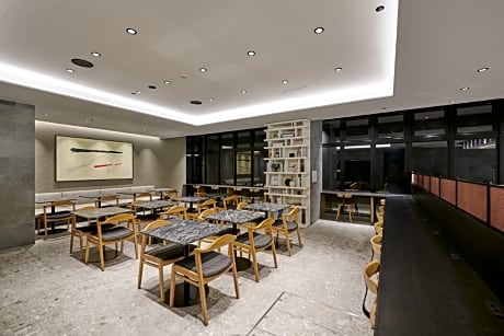 Oakwood Hotel Oike Kyoto
