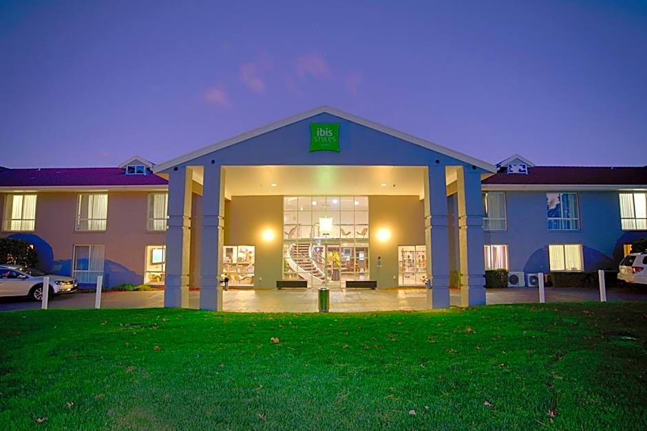 ibis Styles Canberra