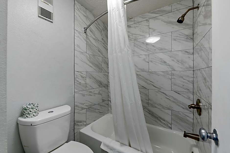 Budget Inn-Norfolk, VA - Oceanview