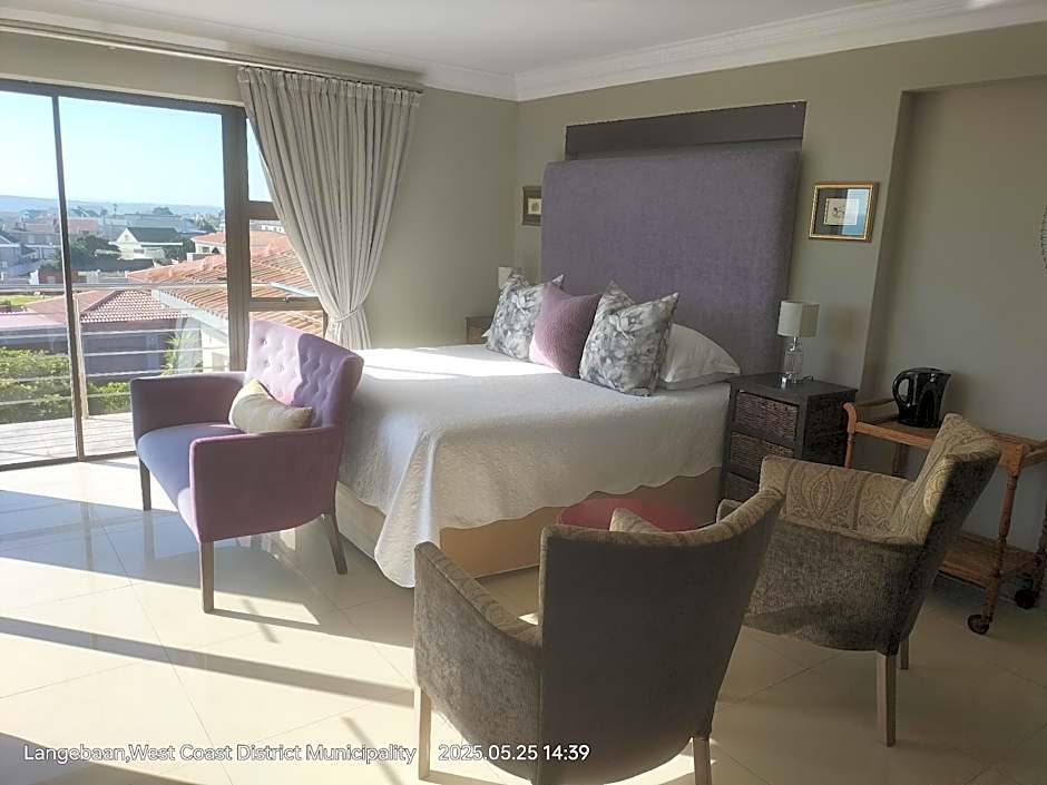 Photo 1 of 6 of 1 King Bed, View, Balcony
