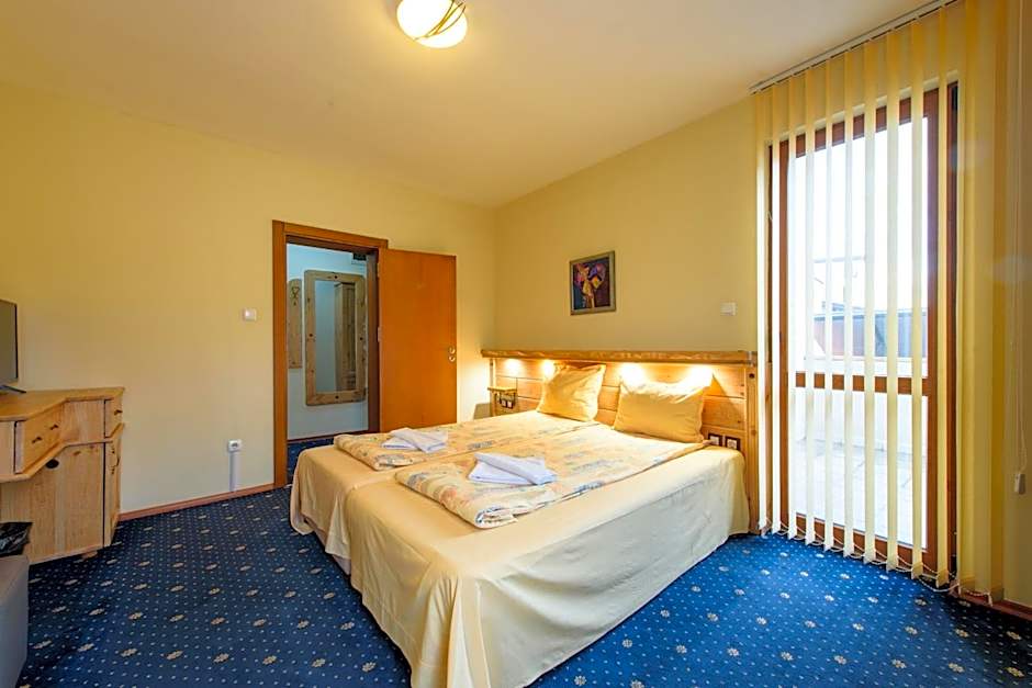 Kap House Family Hotel