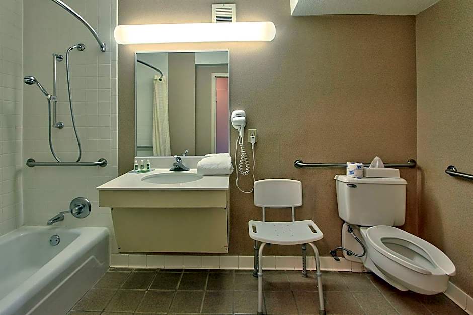 Ramada by Wyndham Albuquerque Midtown
