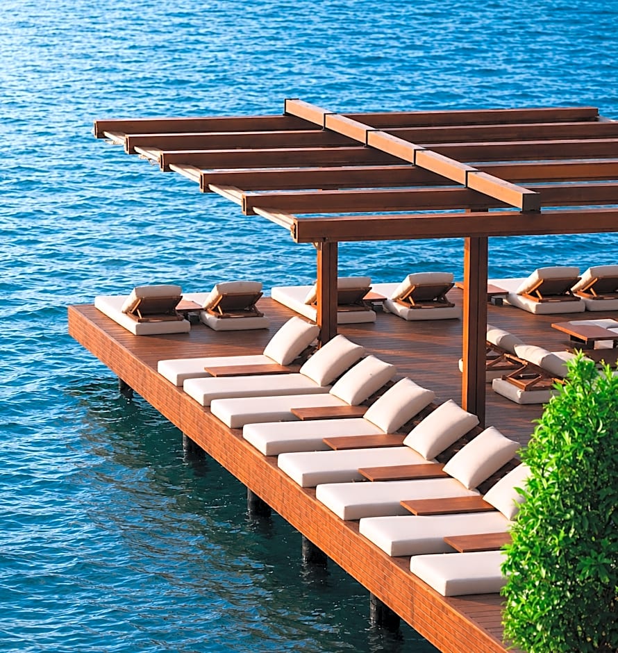 Mare Deluxe Residences  & Villas