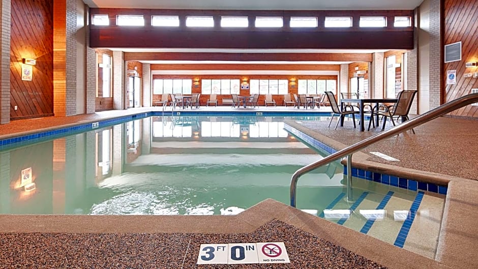 Best Western Ambassador Inn & Suites