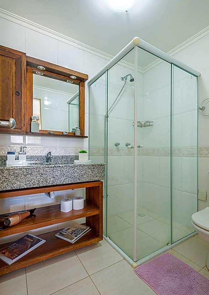 MRBQ022- Ap ao lado da Praia e Roda Gigante 2Q+2WC