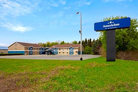 AmericInn by Wyndham Lake Mills
