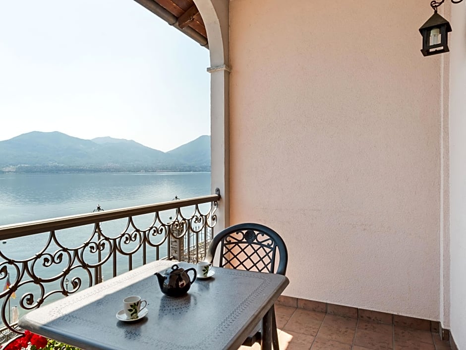 Apartment in Oggebbio with Sea View Terrace