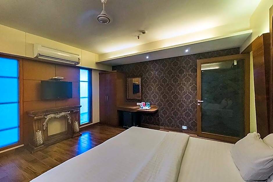 Hotel Seven Heaven