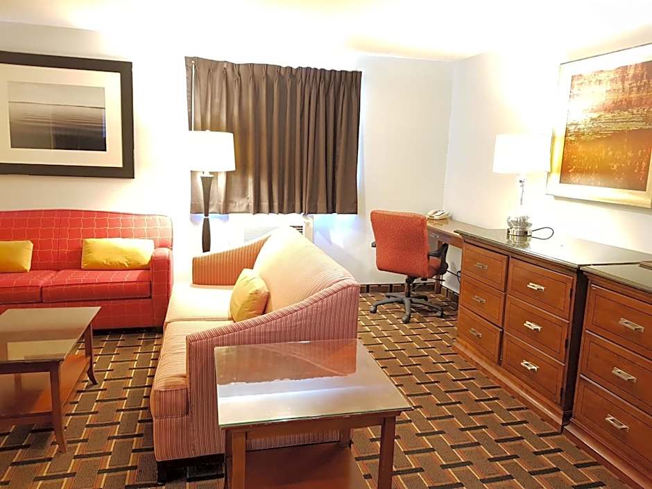 Le Mars Inn and Suites