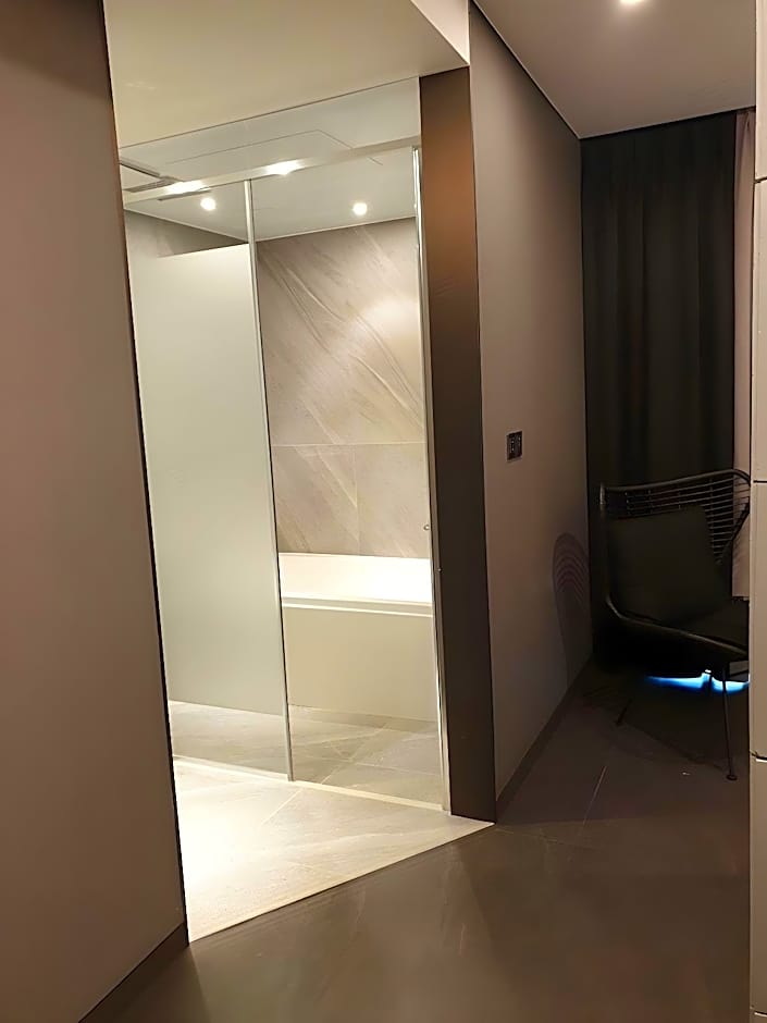 Hotel Zam 101