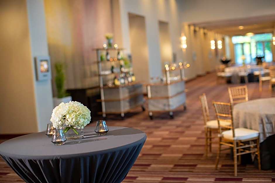 Renaissance Dallas Richardson Hotel