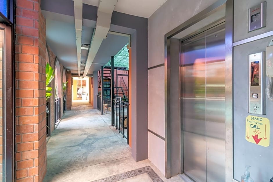 Baansuanprannok Hotel