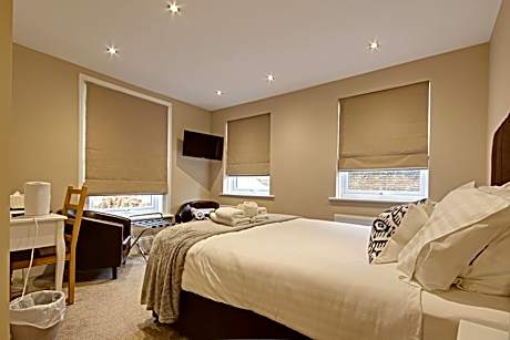 Deluxe Double Room with Shower