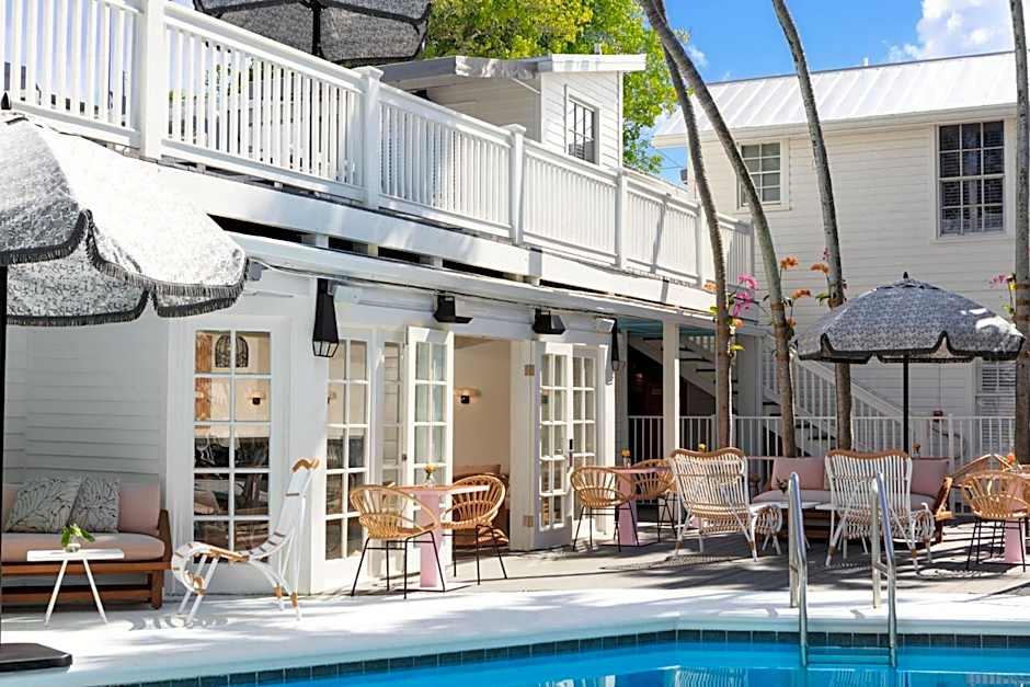 Lighthouse Hotel - Key West Historic Inns