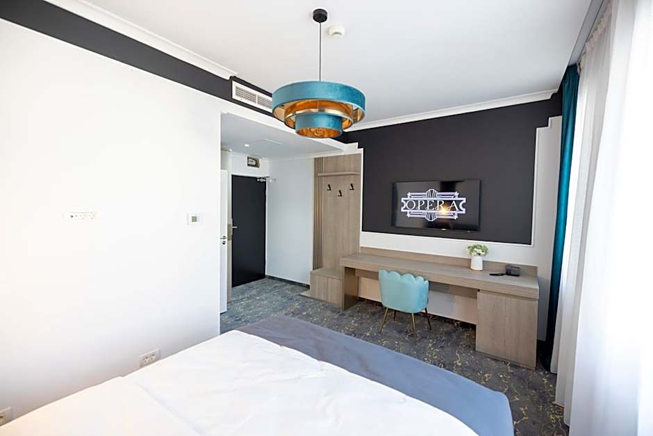 Opera Hotel
