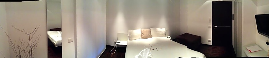 15.92 Hotel