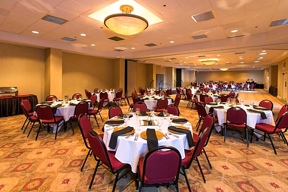 Embassy Suites By Hilton Hotel Tulsa-I-44
