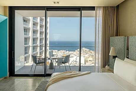 Deluxe Always ME Sea View with Balcony