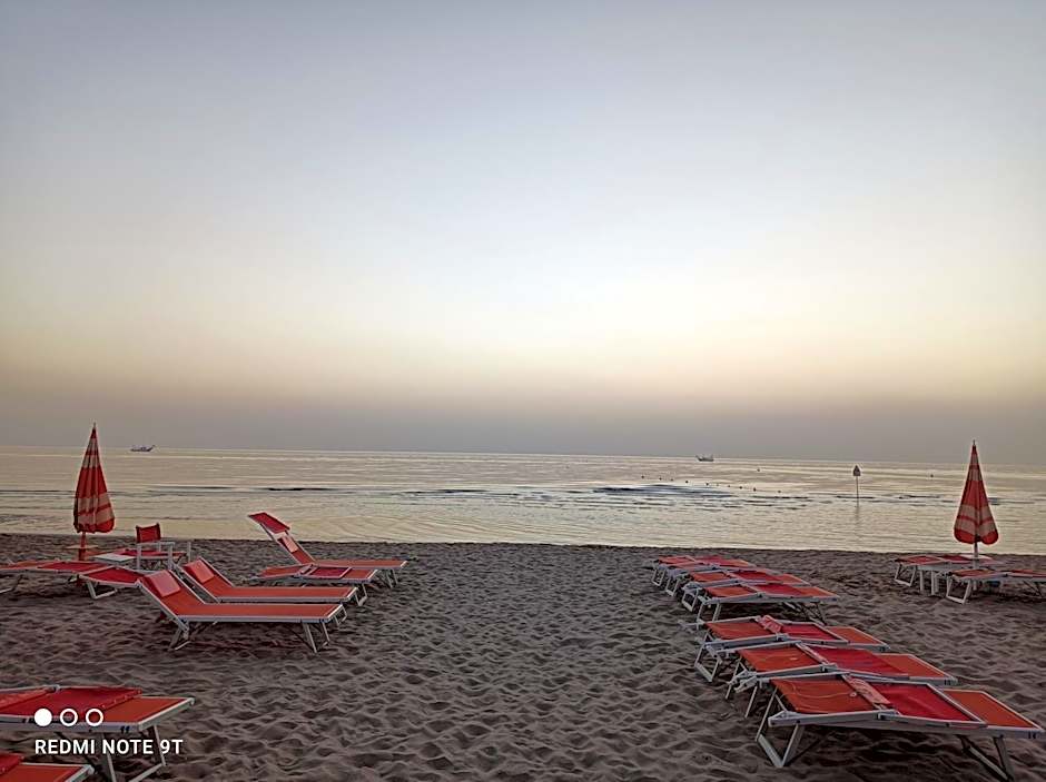 Hotel Garisenda sul Lungomare Riccione B&BRUNCH