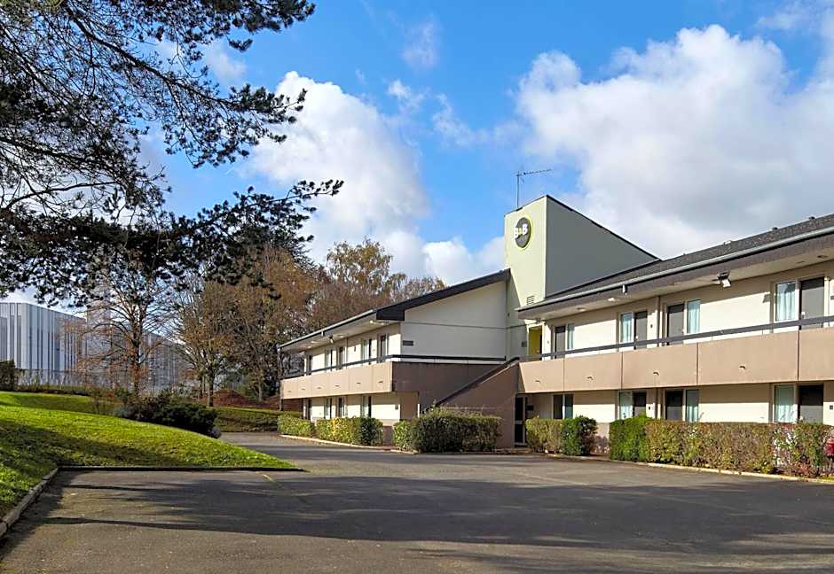 B&B HOTEL Saclay