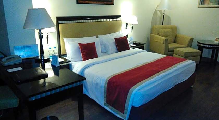 Fortune Park Jp Celestial Hotel