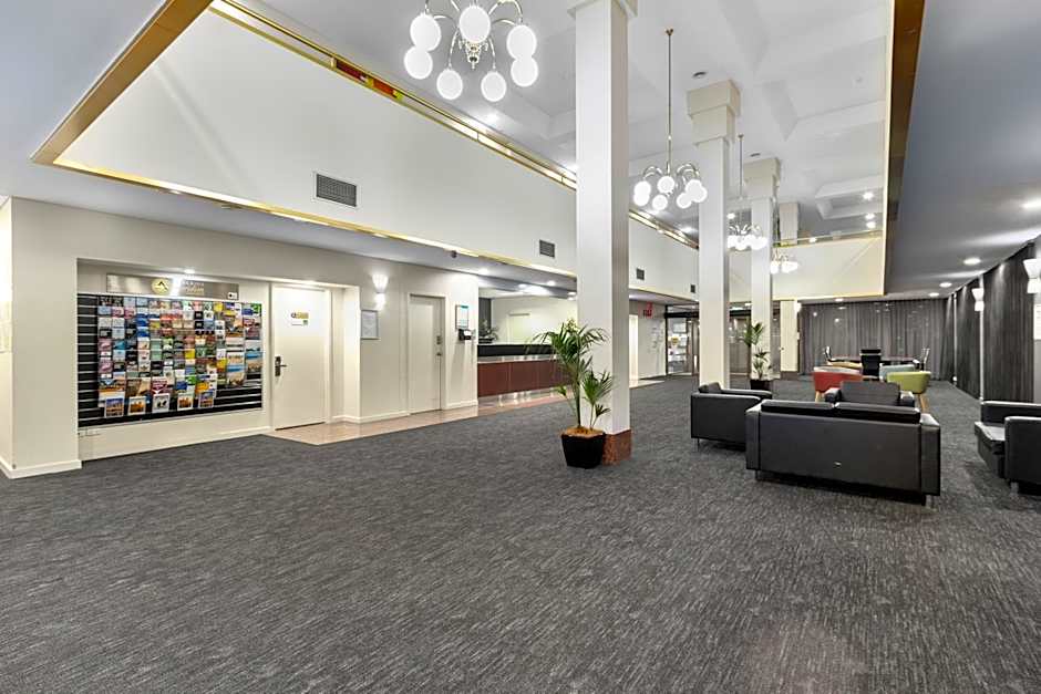 Comfort Hotel Adelaide Meridien