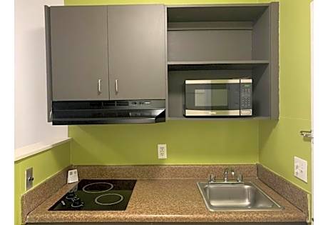 2 Full Beds | Non-Smoking, Kitchen