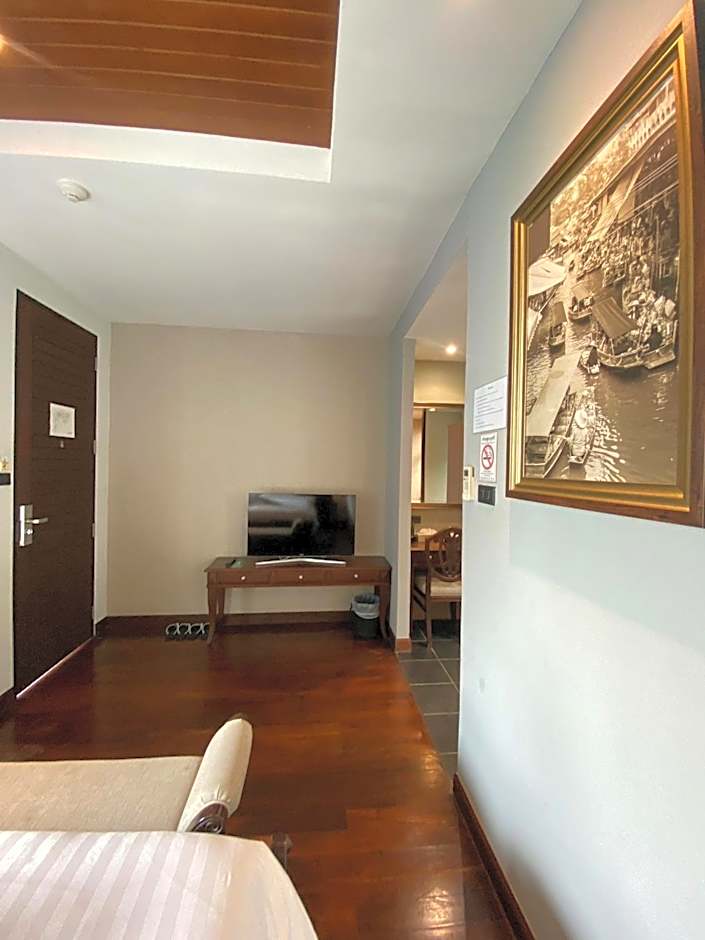 Yotaka Bangkok Hotel