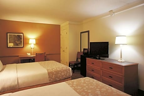 1 King Bed Suite Non-Smoking