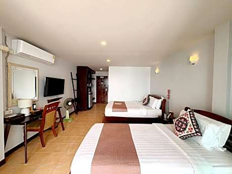 Deluxe Double or Twin Room with Sea View