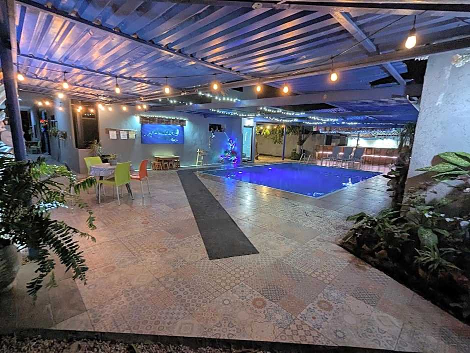 The Blue Eco Lodge