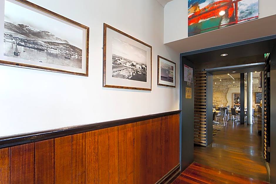 Customs House Hotel
